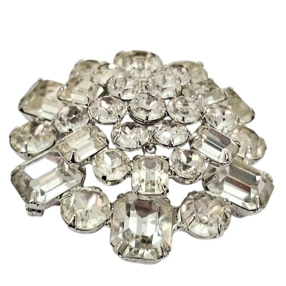 Weiss Clear Rhinestone Brooch Round Cluster Vintage Pin, Signed - Picture 7 of 11